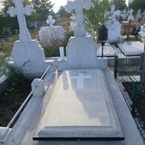 Vand 2 locuri de veci cimitirul Sfintii Voievozi, Popesti Leordeni